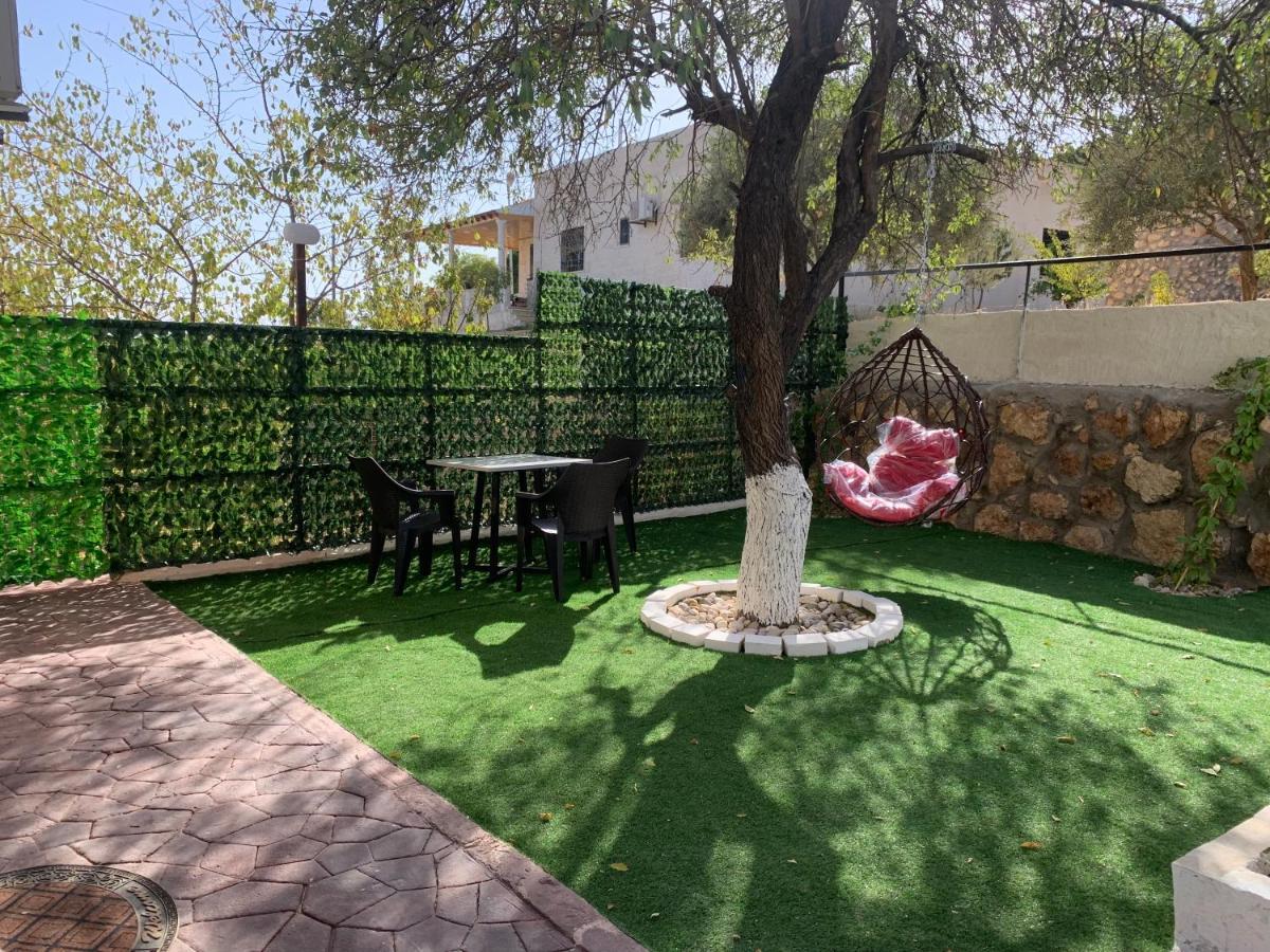 Tayoon Host Apartment Jarash Exterior photo
